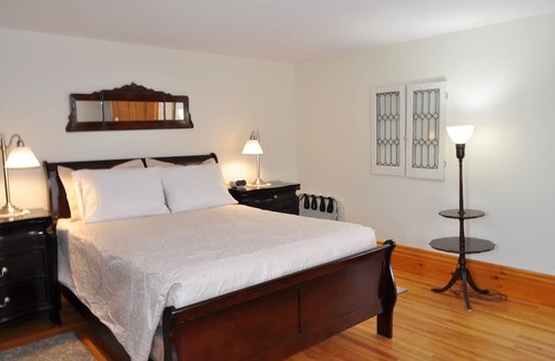 Summerside Hotel | Holman's Heritage Suites