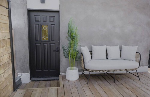 Plateau Mont Royal Apartment | Studio6/Plateau/St-Denis/Terraces/SelfCheck-In/AC