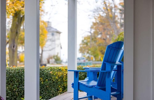 Port Dalhousie House | Port Dalhousie Lake House