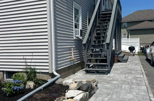 Loveitts Field Apartment | Willard By the Sea - 30 ft to the beach- 2nd floor