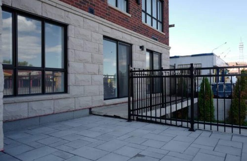 Cote-Des-Neiges—Notre-Dame-De-Grace Apartment | 2001 Av. Beaconsfield