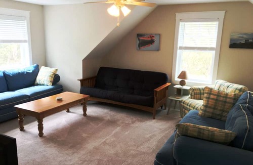 York Beach House | Fantastic 5 Bedroom Home Just 5 Minute Walk To The Beach