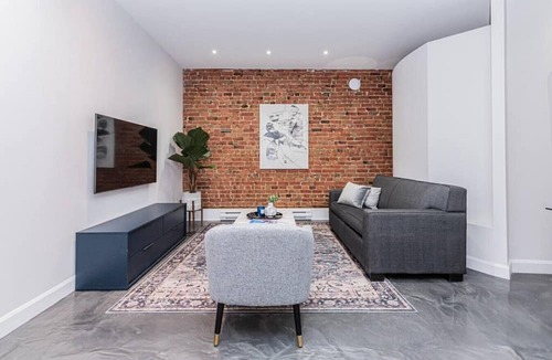 Plateau Mont Royal Apartment | Massive 3 bedroom apartment in the heart of Le Plateau by Denstays