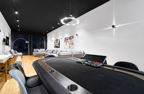 La Petite-Patrie Apartment | LiV MTL Plaza Grand Luxe Penthouse Near Downtown Montreal