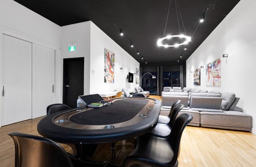 La Petite-Patrie Apartment | LiV MTL Plaza Grand Luxe Penthouse Near Downtown Montreal