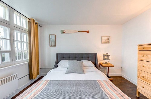 Old Quebec Apartment | Modern Meets Rustic- 2 Bedroom in Old Quebec
