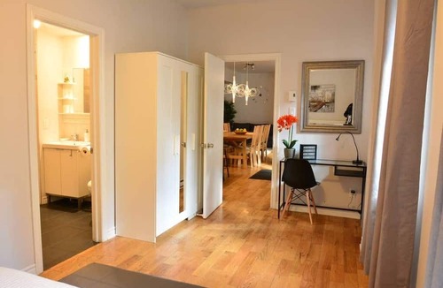 Plateau Mont Royal Apartment | Rare Find! Ground Floor apartment near metro. Patio, 4 bedrooms + 4 bathrooms.