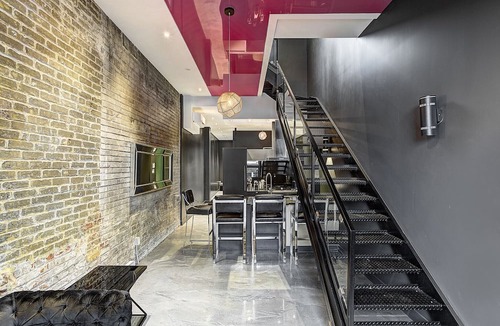 Milton Park Apartment | Spacious 2-Bedroom Duplex near Downtown