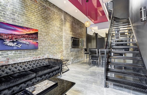 Milton Park Apartment | Spacious 2-Bedroom Duplex near Downtown