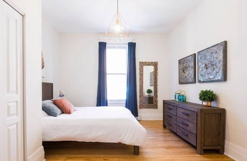 Mile End Apartment | MTLVR #08 | Bright and chic flat, terrace, A/C