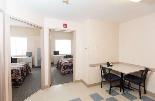 Doon South Apartment | Residence & Conference Centre - Kitchener Waterloo