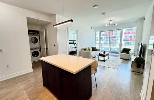 Innisfil Condo | Lakeside 2 BR Condo at Friday Harbour | 1hr from GTA