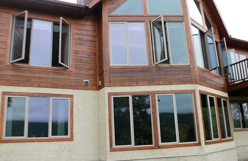 Petite-Riviere-de-l'Ile Cabin | Luxurious 15-Person Chalet Rental near Mont-Tremblant Ski Resort, Quebec