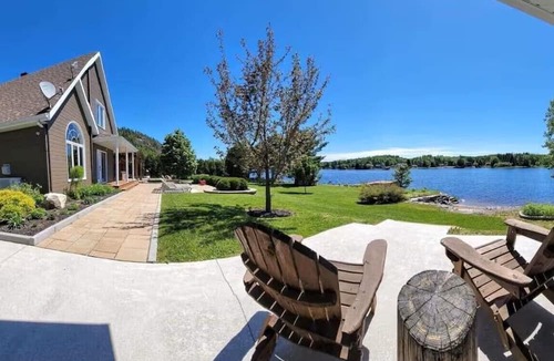 Jonquiere Ski Chalet | Magnifique chalet Lac-Kénogami Saguenay - Chalet AYALA with spa and private beach