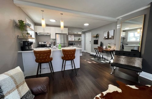 South London Apartment | Dreamy Escape | Cozy & Stylish Stay for Two