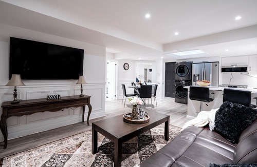 Ajax Apartment | Luxury 2BR/2BA Modern B Apartment in Ajax, Toronto