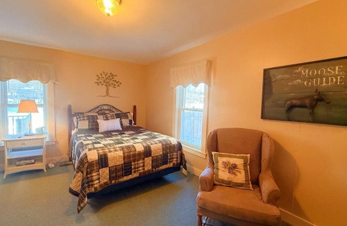 Greenville Junction Apartment | Lakeview, pet friendly apartment with lake access by the Juniper Motel