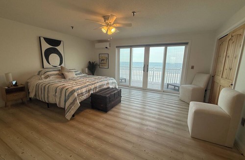 Old Orchard Beach Condo | The Brunswick Penthouse with Panoramic Oceanfront Balconies-2 bedroom/2.5 bath