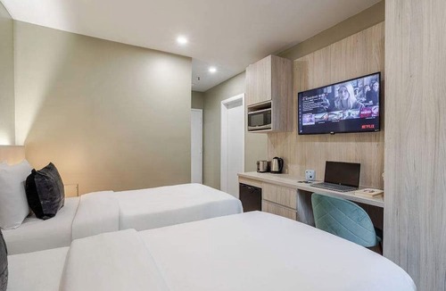 Gay Village Hotel | Twin Vibe – Heart of Montreal