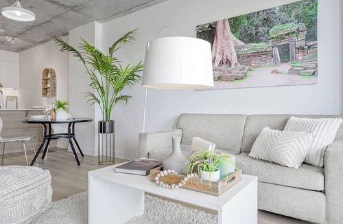 Downtown Montreal Apartment | Cozy Oasis Home Downtown Montreal - Free Indoor Parking Old Montreal - Apartment