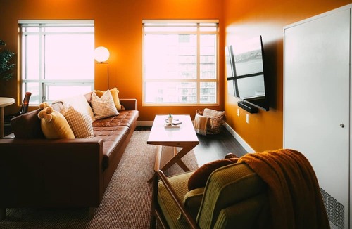 Downtown Halifax Apartment | *Free Parking* Cozy 2br/2ba Penthouse DT Halifax!