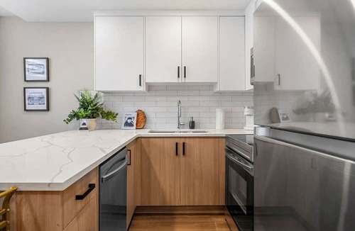 Banff Trail House | King Bed | Min to UofC | NEW