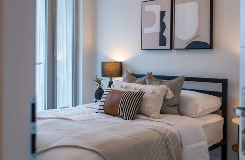 Kitchener Apartment | Modern Suite with City Views