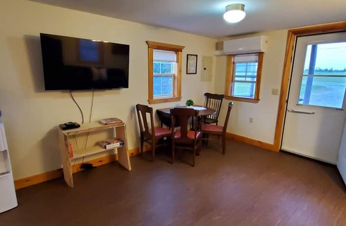 Ellsworth Cabin | Cozy year round cabin near Acadia and ATV trails, and pet friendly!