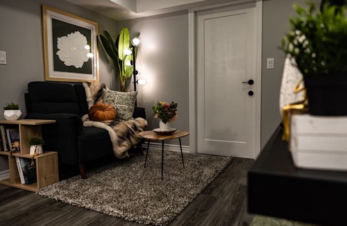 Mount Pleasant Apartment | French Charm in Brampton. 2 Bdr Apt Family Friendly!