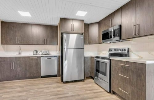 Centre Hastings Cottage | Lakefront 2BR Cottage with Firepit and Large Dock