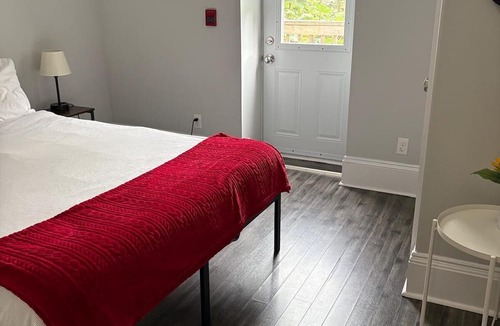 Downtown Halifax Apartment | Charming D-Town Halifax 1BRM apartment -Walking distance to HFX Waterfront