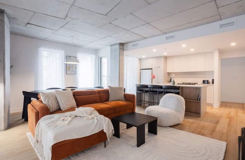 Old Montreal Apartment | Exclusive Sanctuary: Elegance Meets Comfort