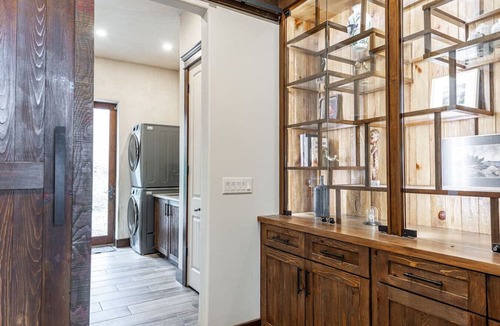 Hamilton Apartment | The Elmwood Wellness Estate