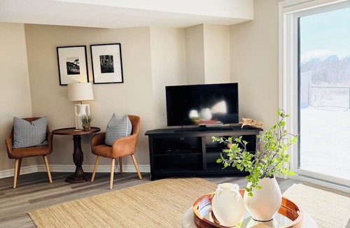 Doon South Apartment | Designer 1 Bed OR 2 Bed + Office - Walkout by Pond