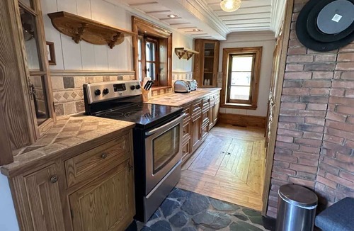 Cacouna Ski Chalet | Chalet Le Patrimoine - Peaceful Riverfront Stay