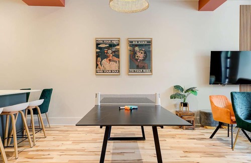 Plateau Mont Royal Apartment | MTLVR #18 | Family-friendly, 6 beds, Plateau, A/C