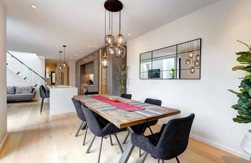 Plateau Mont Royal Apartment | Historic Charm Overlooking Parc Lafontaine!