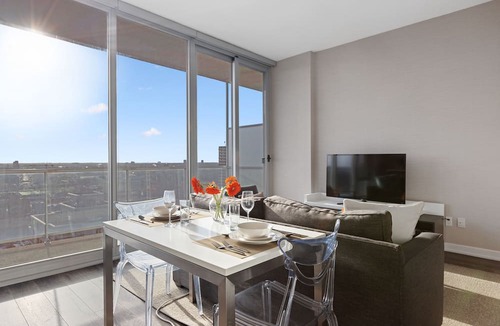 Centretown Apartment | SOHO Residences Lisgar