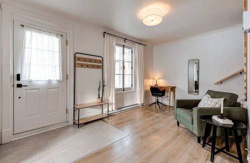 Quartier 5-4 Apartment | L`Ancestrale-3 Bedrooms-1.5 bathroom