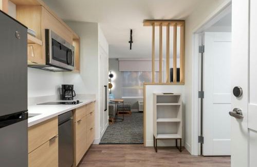 Ottawa Division Hotel | TownePlace Suites by Marriott Ottawa Barrhaven