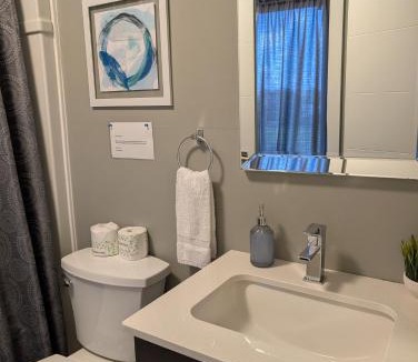 Niagara Falls House | Clifton Hill Suite 4401
