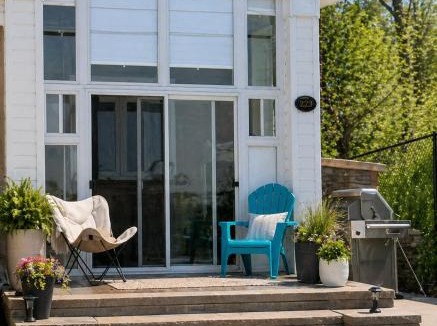Whitchurch-Stouffville Apartment | Lakefront Suite with Geodesic Dome Experience