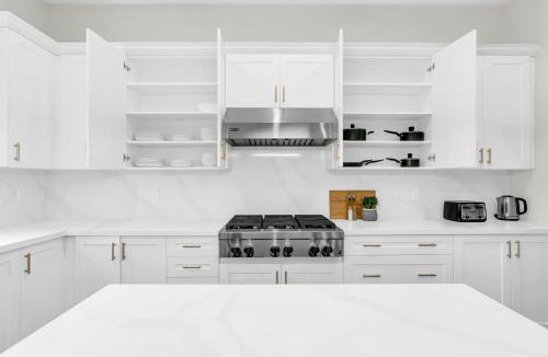 Bronte Apartment | Welcome to Your Comfort Retreat by the Lake