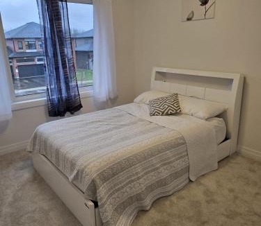 Severn House | Cozy 3 BR home near Lake Couchiching