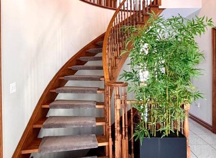 Welland House | Evergreen Cottage 58Acre Farm Retreat w Pond