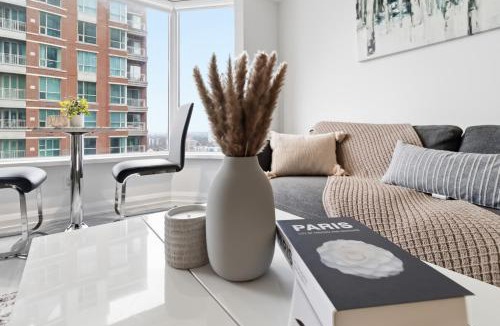 Bloor-Yorkville Apartment | Chic Yorkville 1BR Suite