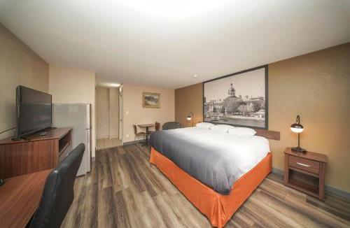 Kingston Hotel | Super 8 by Wyndham Kingston