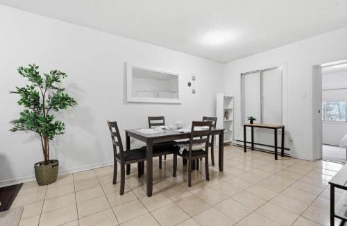 Liberty Village Apartment | Modern Luxury 3BR Home in Downtown Toronto