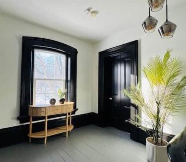 Township of East Zorra-Tavistock House | Charming Farmhouse Meets Modern Living