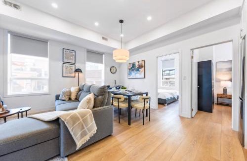 Grange Park Hotel | The McCaul by Casa Hotels Group Suite Walk to DT